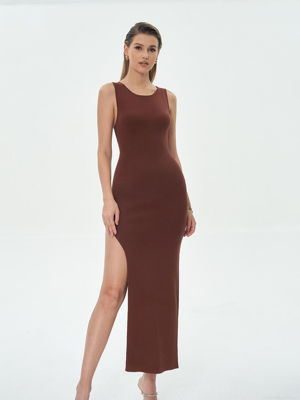 Women's Sexy Ribbed Knit Sleeveless Maxi Dress With Side High Slit Slim Fit Crew Neck Solid Color Streetwear Summer Sundress For Ladies